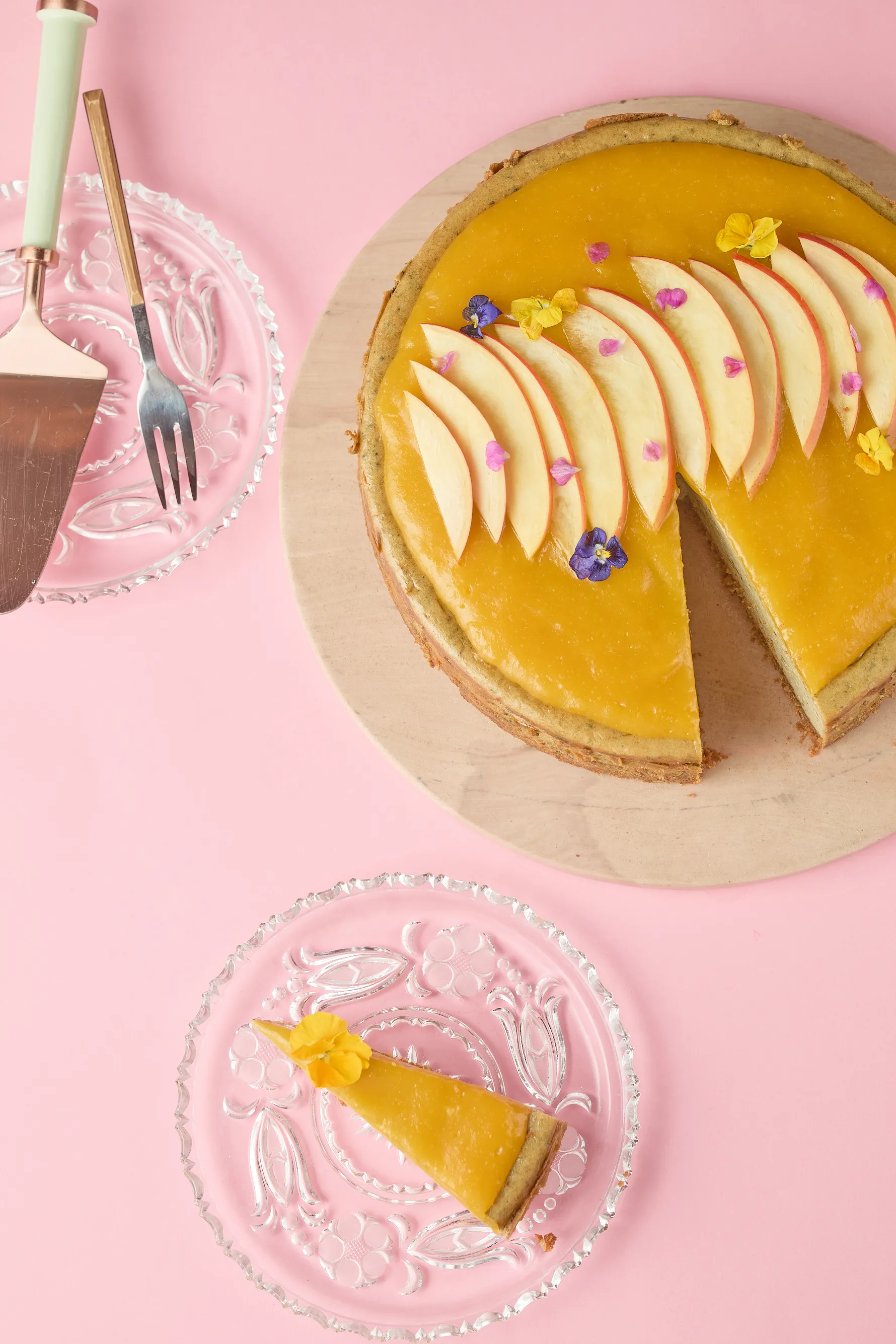 cukormentes-mangos-matchas-sajttorta